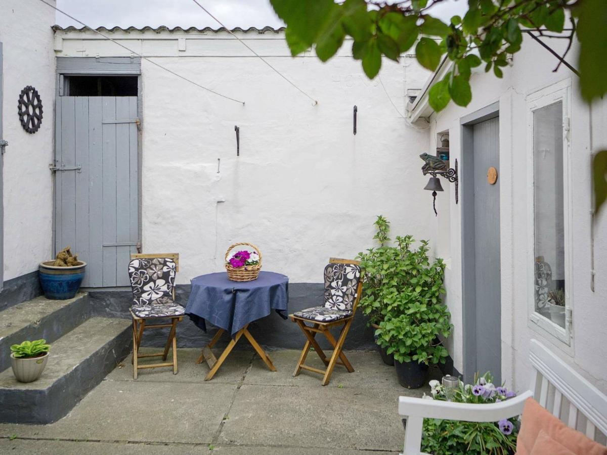 4 Person Holiday Home In Allinge エクステリア 写真